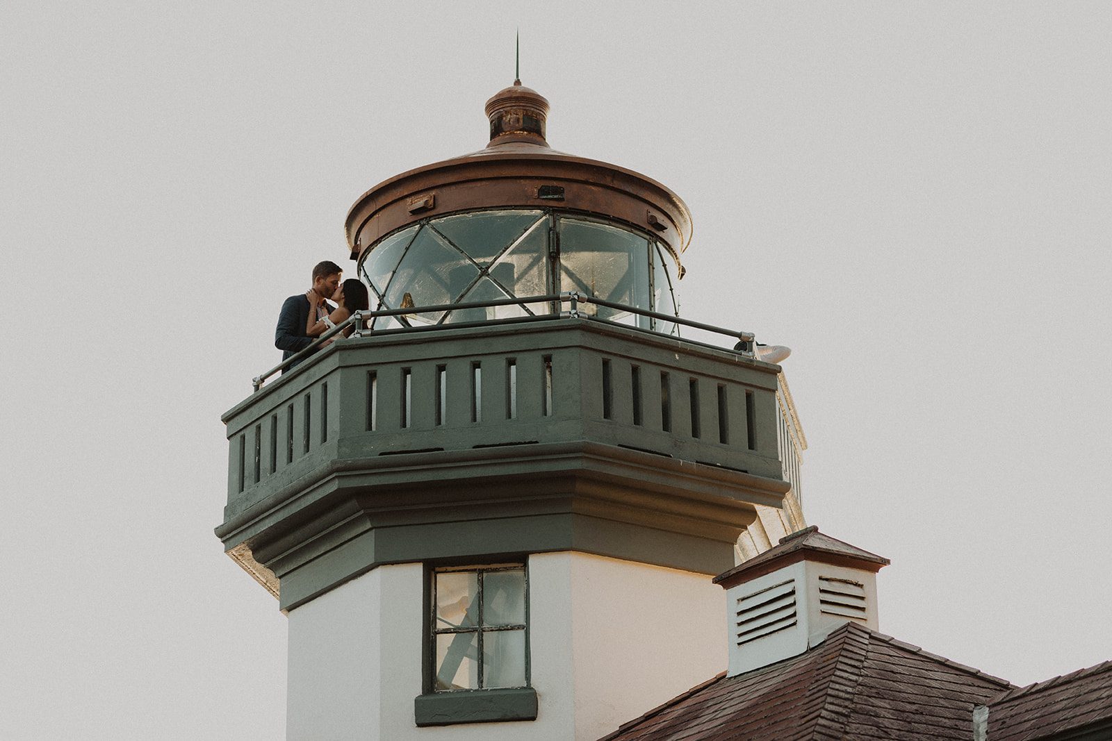 pnw washington lighthouse elopement